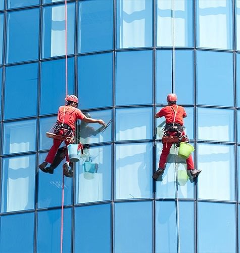 Мытье фасадов промальпинистами в Юрге